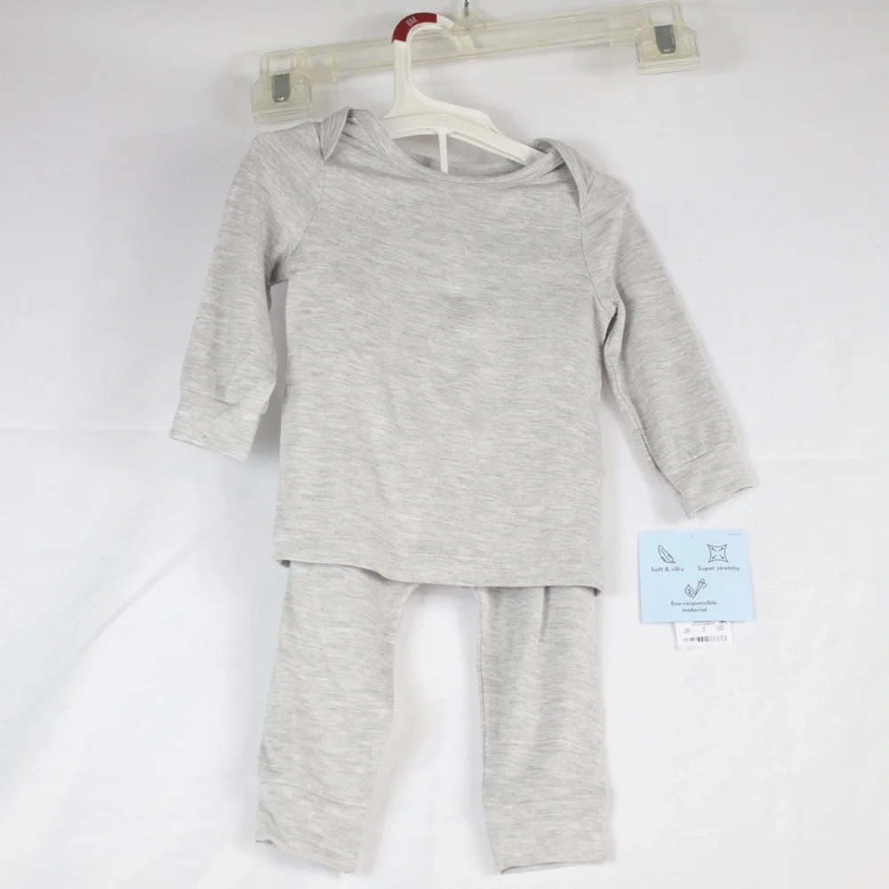 Carters Gray 2 Piece Long Sleeve Pajama Shirt & Pants Set Kids Size 6mo. - Picture 1 of 7